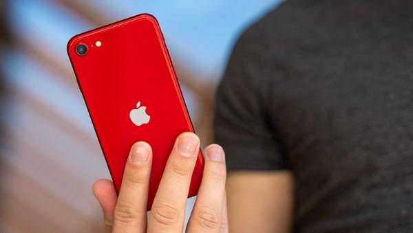 Apple, 2022 ve 2023 için iki yeni iPhone SE hazırlıyor: İşte detaylar