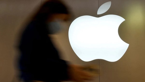 Apple dünyanın ilk 3 trilyon dolarlık firması oldu