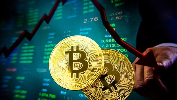 Bitcoin fiyatı TL bazlı rekor düşüş yaşadı