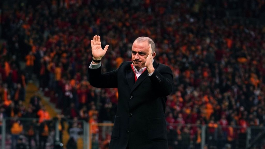 Galatasaray, Fatih Terim ile yolları ayırdı: Sosyal medya sallandı!