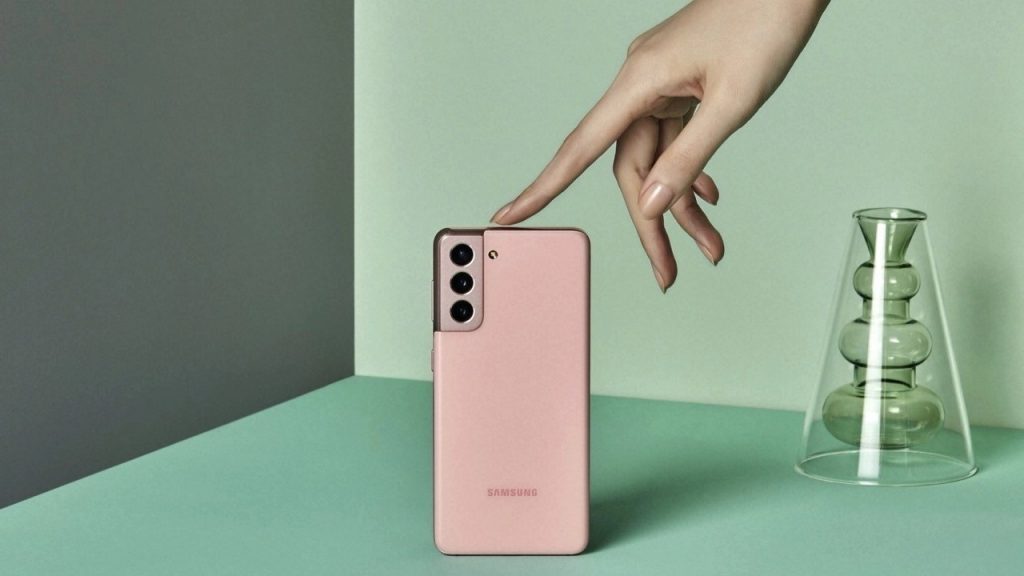 Galaxy S21 FE’nin cep yakacak ekran tamir ücreti sızdırıldı