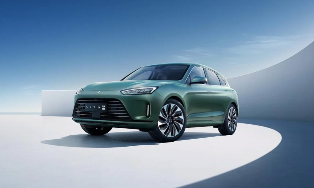 Huawei, ilk elektrikli otomobilini tanıttı!