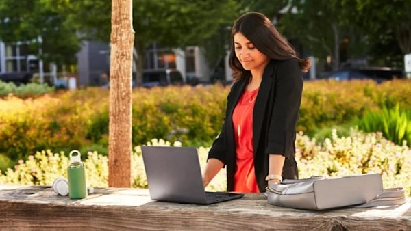 Intel EVO programına katlanabilir sistemler de dahil oluyor