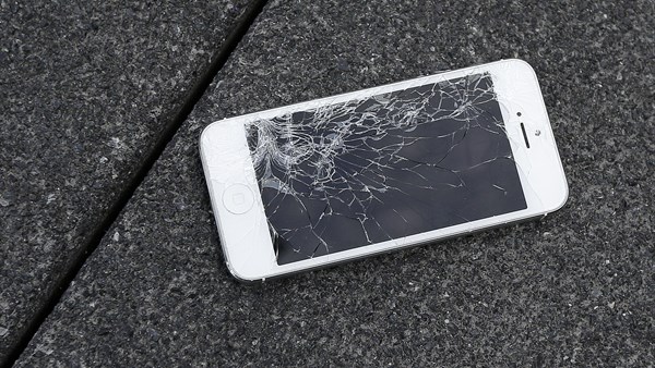 iPhone ekran ve batarya değişim ücretleri zamlandı