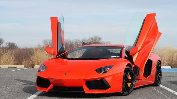 Lamborghini, NFT sektörüne adım attı