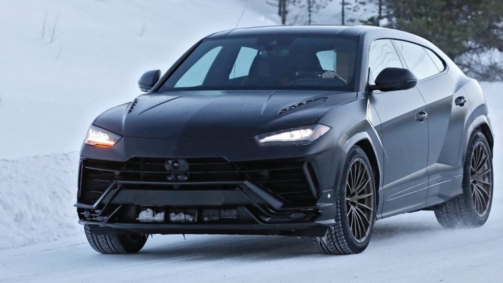 Lamborghini Urus EVO’nun casus fotoğrafları ortaya çıktı