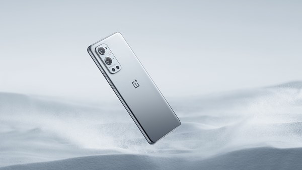 OnePlus, OxygenOS 12 güncellemesini geri çekiyor
