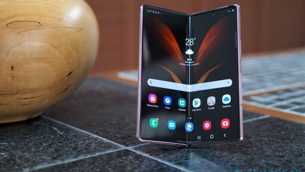 Samsung, katlanabilir telefonların satış rakamıyla ilgili konuştu!