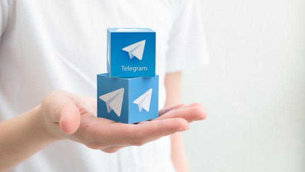 Telegram güncellemesi reaksiyonlar ve mesaj çevirileri getiriyor