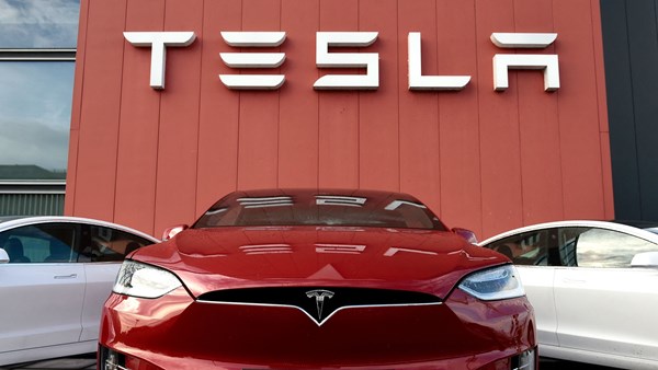 Tesla araçlarda kritik sorun: Yarım milyon Model 3 ve Model S geri çağrıldı