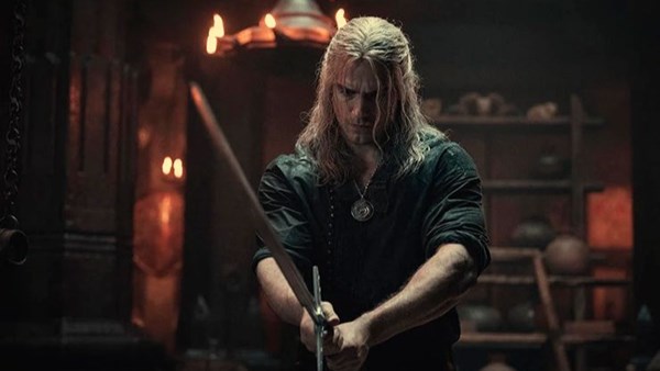 Yayınlanmasına kısa bir süre kalan The Witcher’ın 2. sezonundan yeni görseller geldi