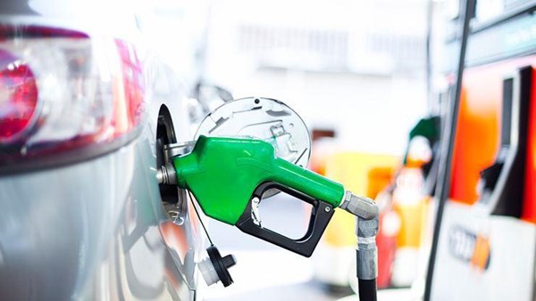 Benzine 71 kuruş zam geldi: Bu geceden itibaren yansıyacak