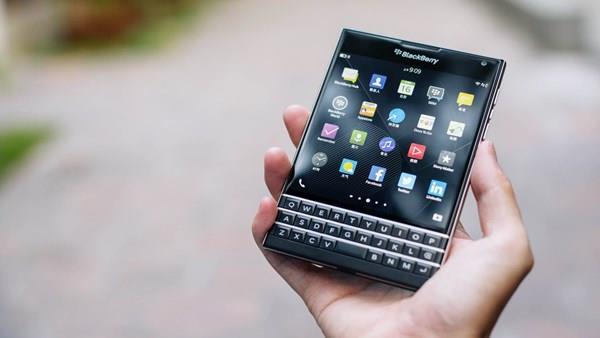 Blackberry, mobil teknoloji patentlerini 600 milyon dolara sattı: Alıcı bir patent trolü