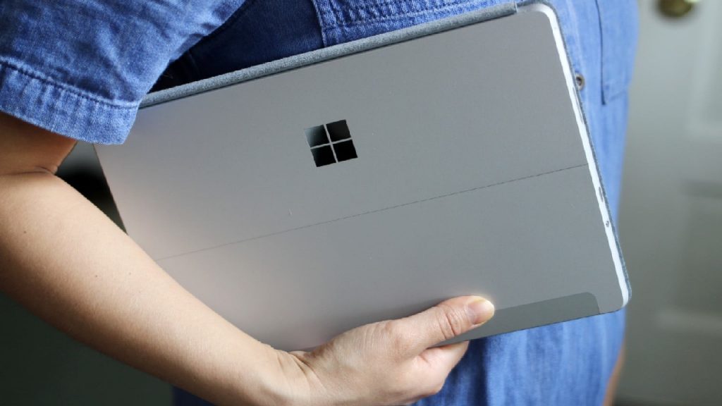 Microsoft’un yeni dizüstü bilgisayarı Geekbench’te görüntülendi!