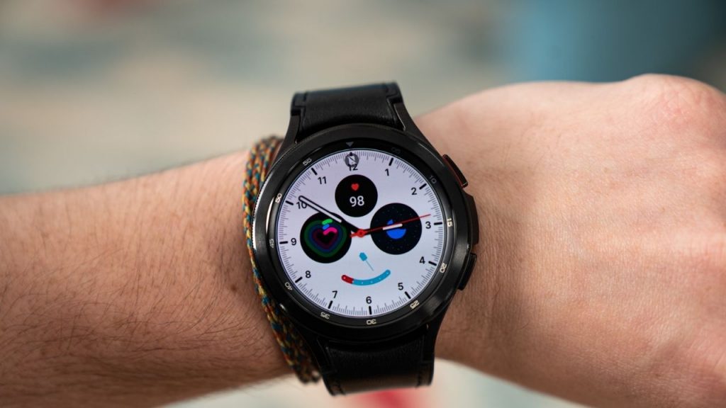 Samsung, akıllı saati için büyük bir güncelleme yayınlıyor