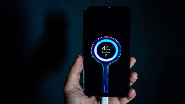 Xiaomi’nin yeni telefonları 150W hızlı şarj desteği ile gelecek