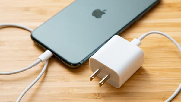 Apple, bu sene yeni bir tasarıma sahip şarj cihazı tanıtabilir