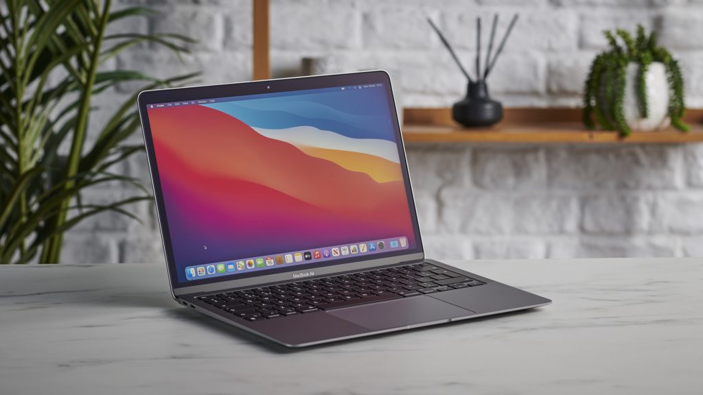 Apple’dan 15 inç MacBook Air sürprizi
