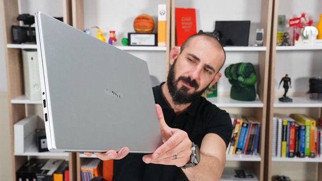 Huawei MateBook D15 video inceleme