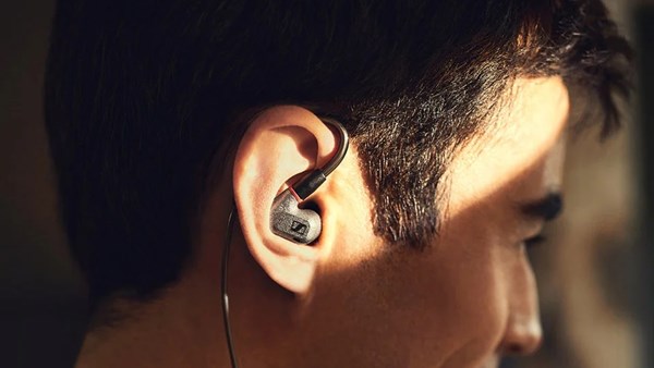 Sennheiser IE 600 kablolu ancak çok pahalı