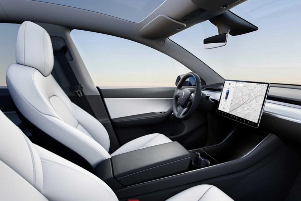 Tesla’nın devasa yazılım güncellemesi yolda: İşte gelecek yenilikler