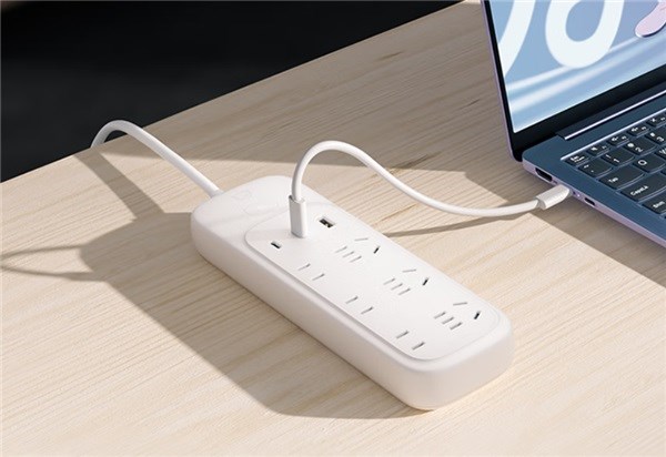 Lenovo’dan 65W çoklu priz
